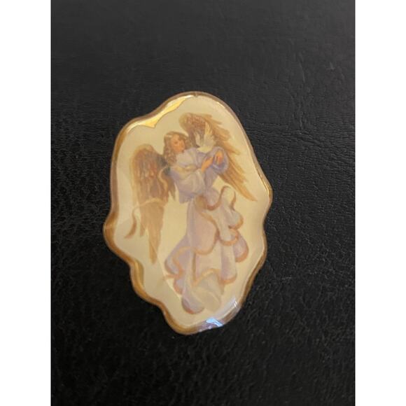 Vintage beautiful angel lapel pin - Picture 1 of 3